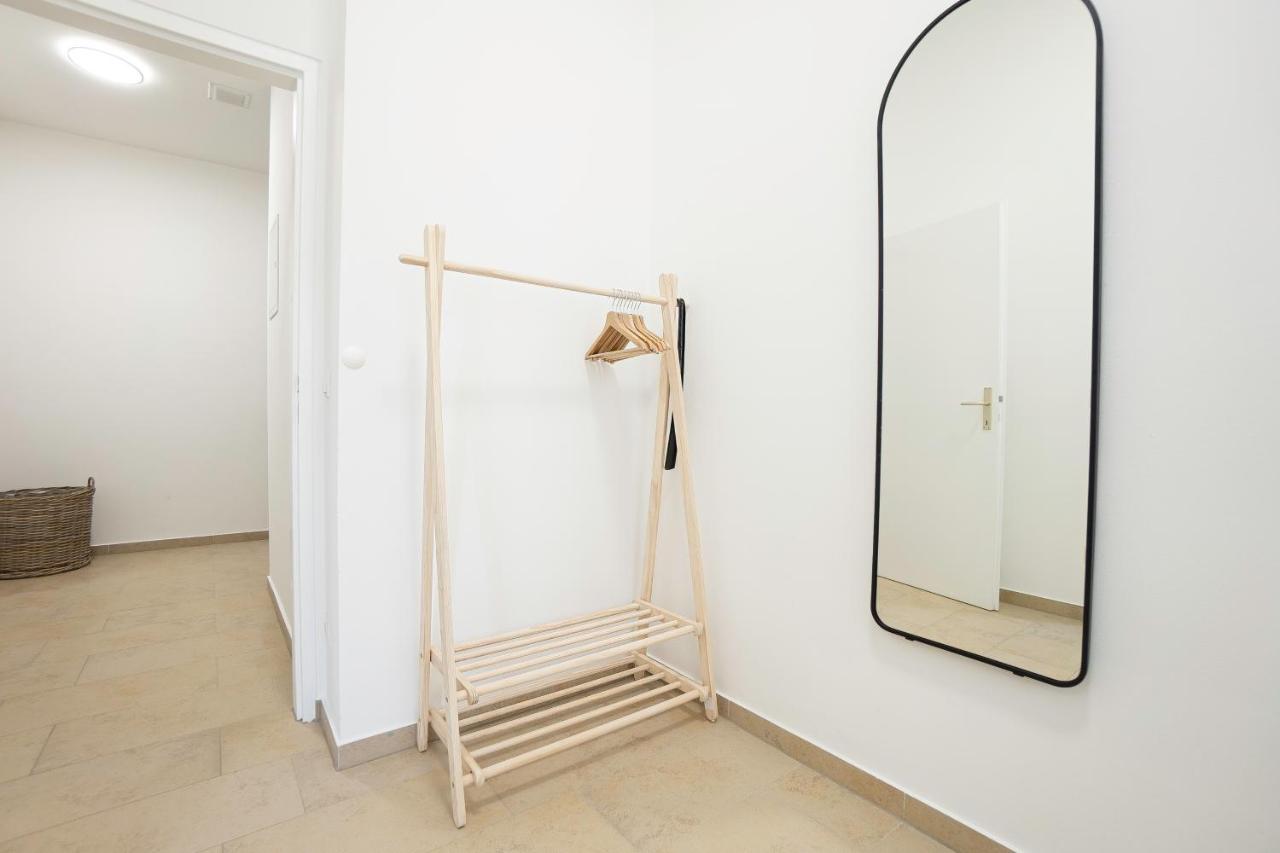 Bright Stylish Apartment With A Balcony In A Top Location Wien Eksteriør billede