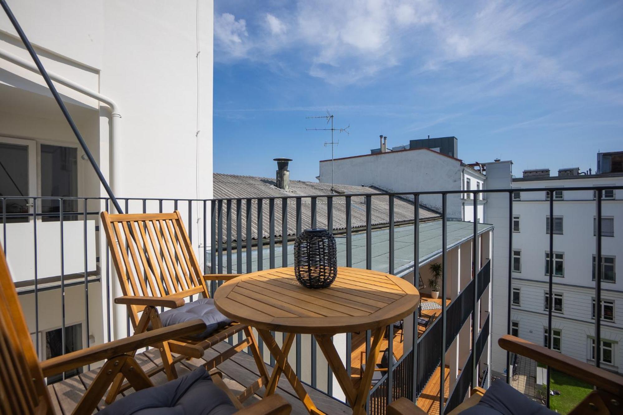 Bright Stylish Apartment With A Balcony In A Top Location Wien Eksteriør billede