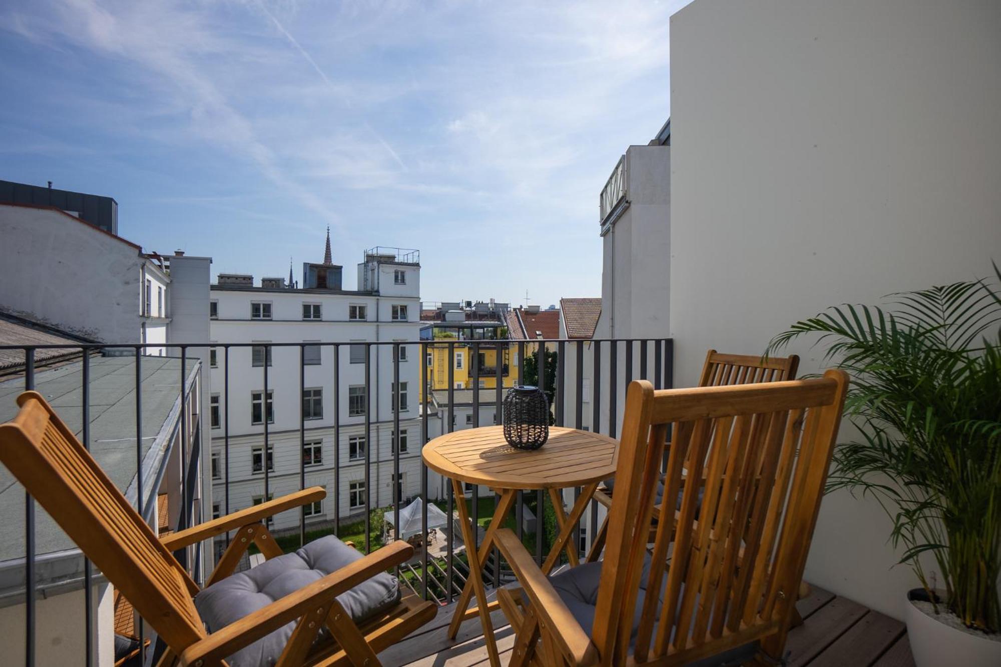 Bright Stylish Apartment With A Balcony In A Top Location Wien Eksteriør billede